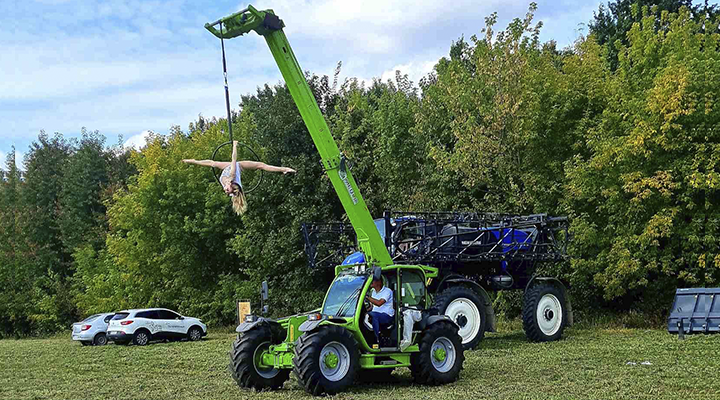 Полетехника на Дне поля